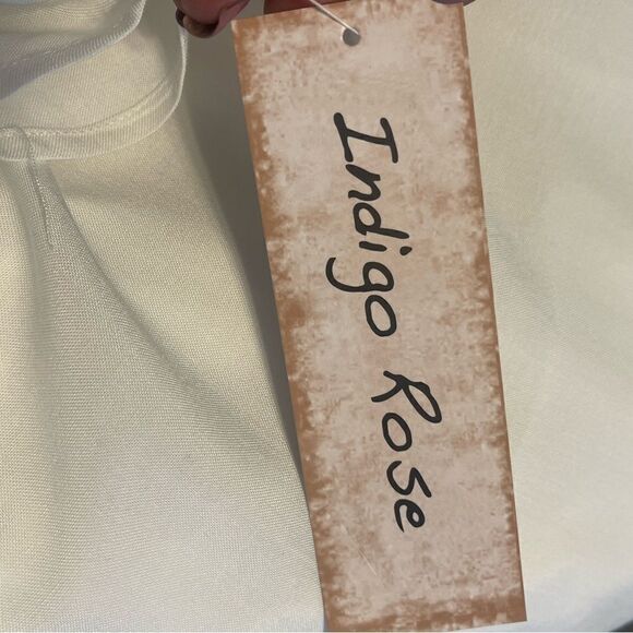 Indigo Rise High Low Hem Maxi Dress Size: Large Color: White - Picture 14 of 15